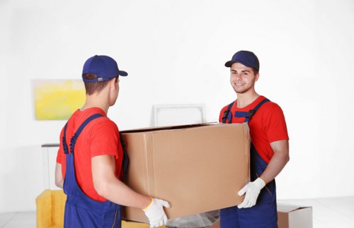 House removalists preparing a local Belvedere home move